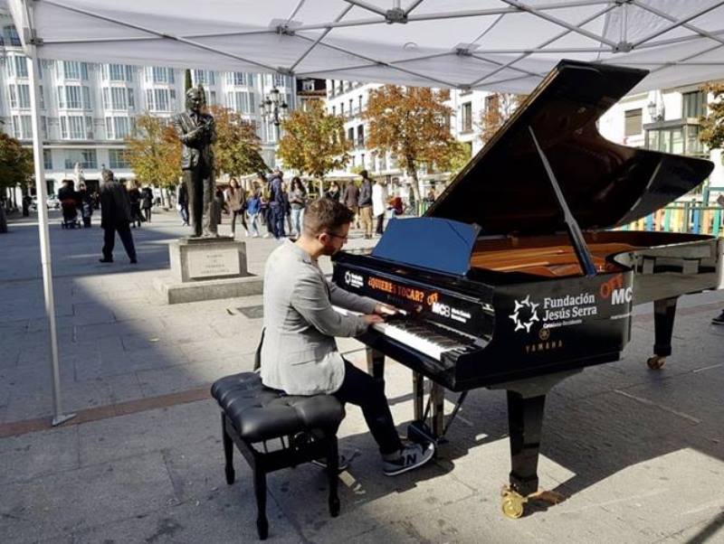 piano en las calles de Madrid